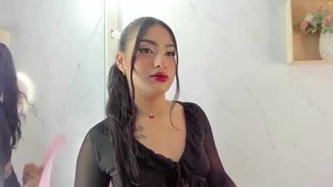 mariana  online show from September 2025 09:29:02 PM