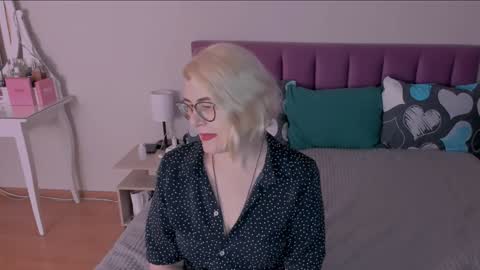 Sabrina MacMarren online show from January 2025 03:30:02 PM