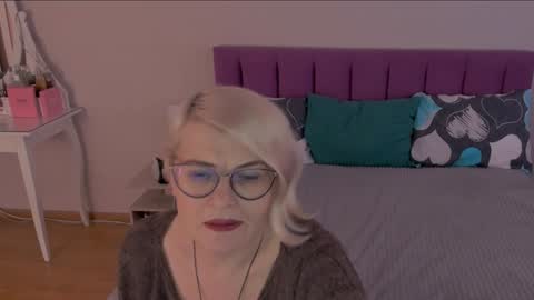 Sabrina MacMarren online show from January 2025 11:17:01 AM