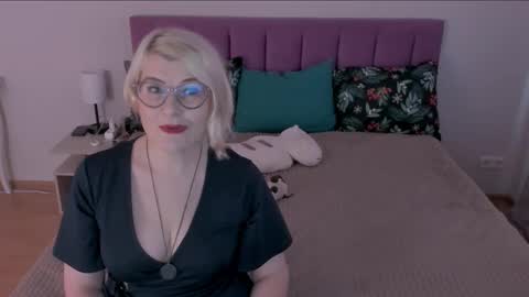 Sabrina MacMarren online show from February 2025 07:36:02 AM