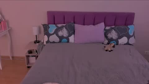 Sabrina MacMarren online show from February 2025 12:19:01 PM