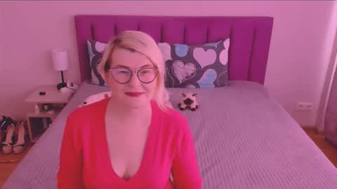 Sabrina MacMarren online show from September 2025 08:03:02 AM