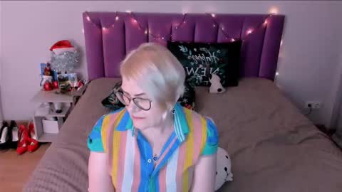 Sabrina MacMarren online show from January 2026 05:27:02 PM