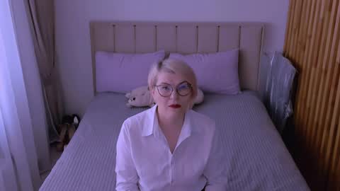 Sabrina MacMarren online show from March 2026 08:14:02 AM