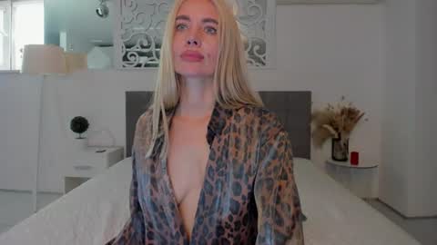 Sabrina online show from July 2026 07:56:02 AM