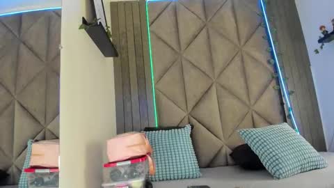 S A B R I N A  online show from December 2025 11:39:02 AM