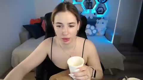 Sabrina Violet online show from February 2025 09:05:01 AM