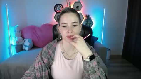 Sabrina Violet online show from May 2026 08:09:02 AM