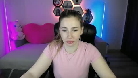 Snapshot of sabrinviolet chatting on June 2026 08:02:01 AM Sabrina Violet online show from June 2026 08:02:01 AM
