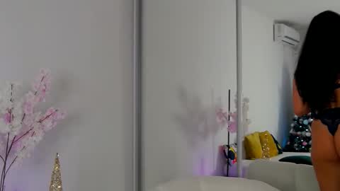 Sabrina online show from December 2025 10:05:02 PM