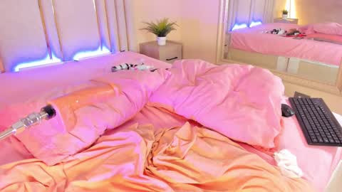 Mara online show from February 2025 10:21:01 AM