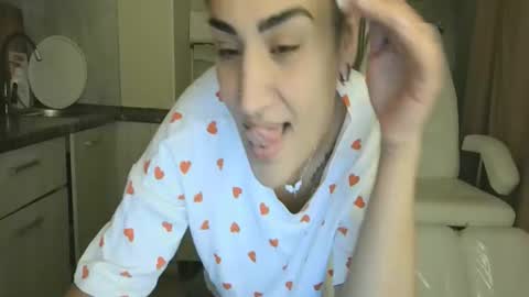 Queen online show from November 2025 02:05:01 PM