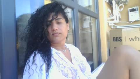 Snapshot of safari_xx chatting on June 2026 07:39:01 AM Queen online show from June 2026 07:39:01 AM