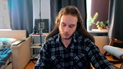 Adam online show from October 2025 08:39:01 AM