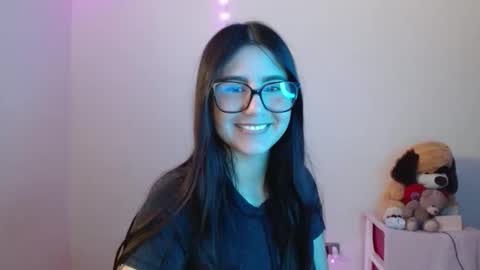 Sahaliefox  online show from October 2025 04:16:01 PM