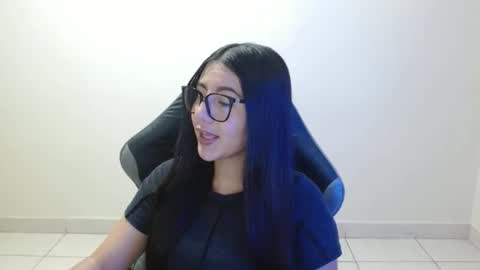 Sahaliefox  online show from April 2026 09:26:02 PM