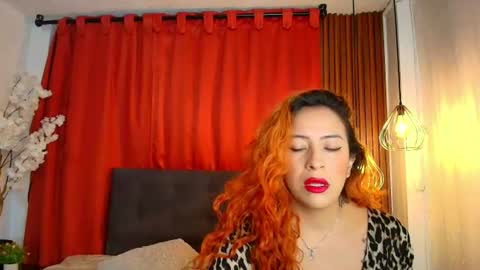 Snapshot of sahra_tayl0r_ chatting on July 2026 01:39:02 PM SARA online show from July 2026 01:39:02 PM