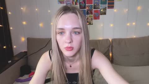 Snapshot of sailormoon666_ chatting on January 2025 11:04:02 AM Sofia online show from January 2025 11:04:02 AM