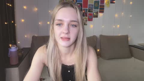 Snapshot of sailormoon666_ chatting on February 2025 09:11:01 AM Sofia online show from February 2025 09:11:01 AM