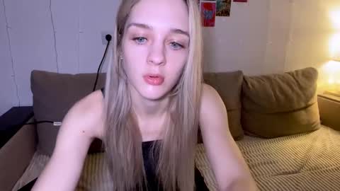 Snapshot of sailormoon666_ chatting on February 2025 03:08:01 PM Sofia online show from February 2025 03:08:01 PM