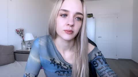 Snapshot of sailormoon666_ chatting on February 2025 10:01:02 AM Sofia online show from February 2025 10:01:02 AM