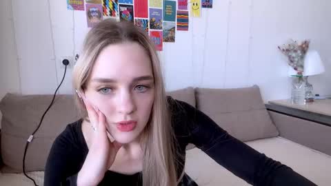 Snapshot of sailormoon666_ chatting on February 2025 11:20:01 AM Sofia online show from February 2025 11:20:01 AM