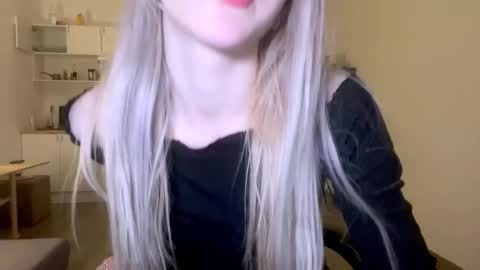 Snapshot of sailormoon666_ chatting on February 2025 09:57:01 PM Sofia online show from February 2025 09:57:01 PM