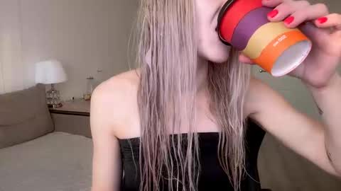 Snapshot of sailormoon666_ chatting on February 2025 01:58:01 PM Sofia online show from February 2025 01:58:01 PM