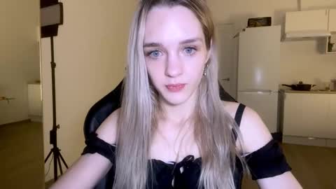 Snapshot of sailormoon666_ chatting on March 2025 09:37:02 PM Sofia online show from March 2025 09:37:02 PM