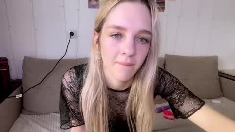 Snapshot of sailormoon666_ chatting on March 2025 01:59:02 PM Sofia online show from March 2025 01:59:02 PM