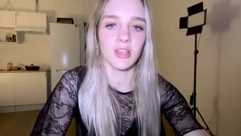 Snapshot of sailormoon666_ chatting on March 2025 06:11:01 PM Sofia online show from March 2025 06:11:01 PM