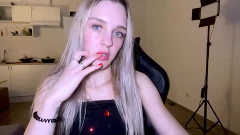 Snapshot of sailormoon666_ chatting on March 2025 12:29:01 AM Sofia online show from March 2025 12:29:01 AM