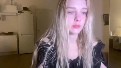 Snapshot of sailormoon666_ chatting on November 2025 12:49:02 AM Sofia online show from November 2025 12:49:02 AM