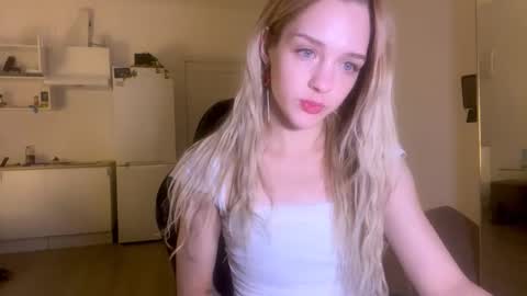 Snapshot of sailormoon666_ chatting on November 2025 04:39:02 AM Sofia online show from November 2025 04:39:02 AM