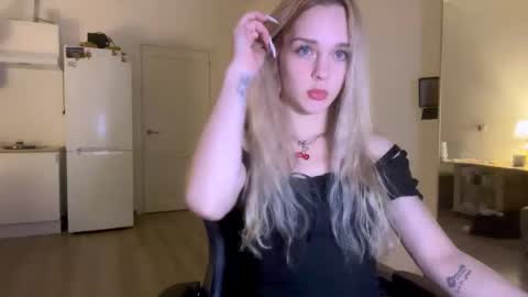 Snapshot of sailormoon666_ chatting on November 2025 11:15:01 PM Sofia online show from November 2025 11:15:01 PM