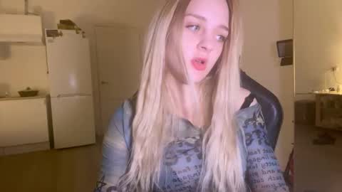 Snapshot of sailormoon666_ chatting on November 2025 08:52:02 PM Sofia online show from November 2025 08:52:02 PM