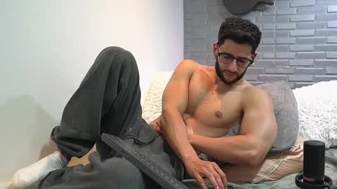 saimon  online show from March 2025 10:02:02 PM