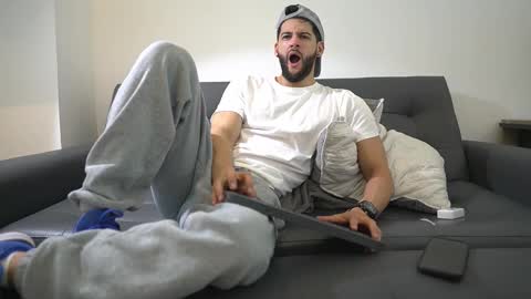 saimon  online show from November 2025 04:06:01 PM