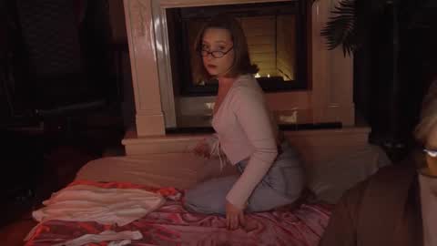 saint__vicious online show from February 2025 12:34:01 PM