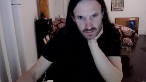 Snapshot of saintreeves chatting on December 2024 03:18:02 AM SaintReeves online show from December 2024 03:18:02 AM