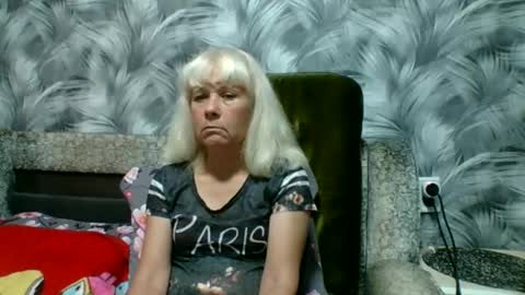 sakura_blonde online show from October 2025 05:28:01 PM