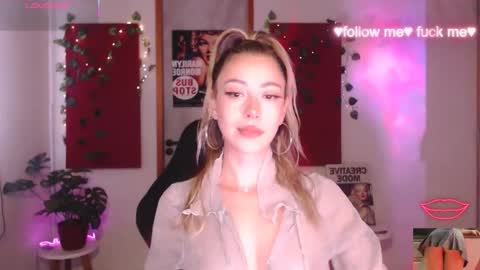 Snapshot of sakuraa_beauty chatting on April 2026 03:06:01 PM Sakura online show from April 2026 03:06:01 PM