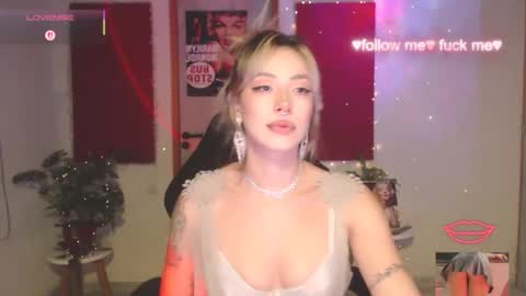 Snapshot of sakuraa_beauty chatting on May 2026 02:40:01 AM Sakura online show from May 2026 02:40:01 AM