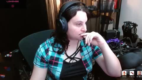 salacious_bunny online show from February 2026 11:25:01 PM