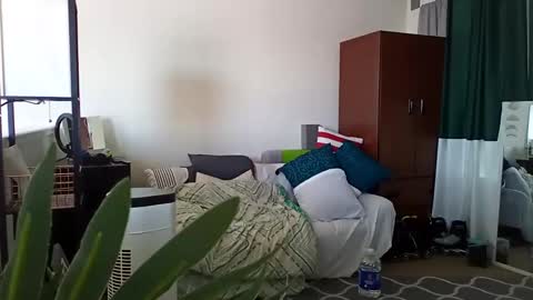 salis1981 online show from March 2025 06:19:02 PM