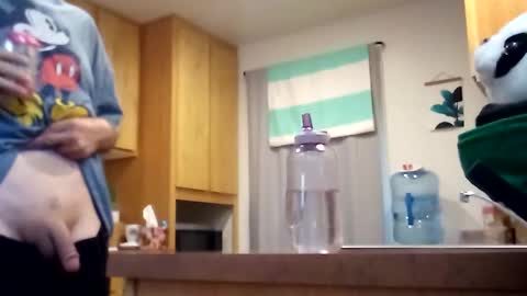 salis1981 online show from September 2025 06:31:01 PM