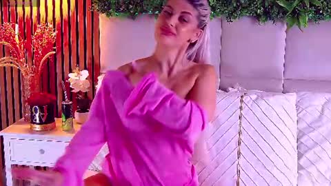 SalmaRoze online show from June 2026 06:04:02 AM