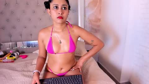 Snapshot of saloba_queen chatting on February 2026 11:53:02 AM saloba_queen online show from February 2026 11:53:02 AM