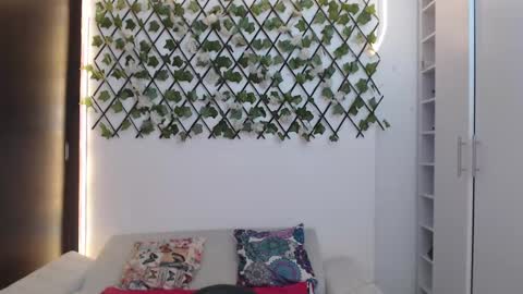 Snapshot of salome_010 chatting on September 2025 12:38:01 PM Salome online show from September 2025 12:38:01 PM