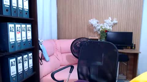 Snapshot of salome_010 chatting on May 2026 08:17:01 PM Salome online show from May 2026 08:17:01 PM